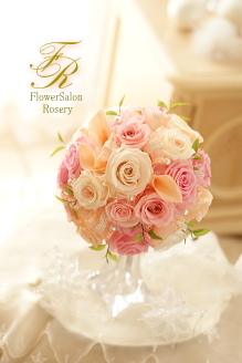 プリザーブドフラワーのラウンドブーケ